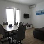 By The Sea Sevid, Trogir - 18168 Apartment *