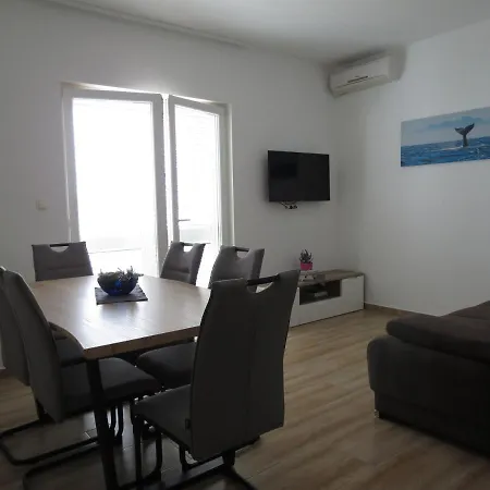 By The Sea Sevid, Trogir - 18168 Apartment *